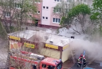 Podpalenie sklepu przy ul. Budowlanych w Gnieźnie! Mężczyzna podłożył ogień, a następnie zaatakował swojego znajomego!