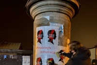 Plakaty Strajku Kobiet na wszystkich słupach ogłoszeniowych w Gnieźnie!