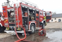 10 zastępów Straży Pożarnej walczyło z pożarem w Mierzewie!