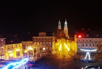 Świąteczny Jarmark w Gnieźnie z Lunaparkiem Maja