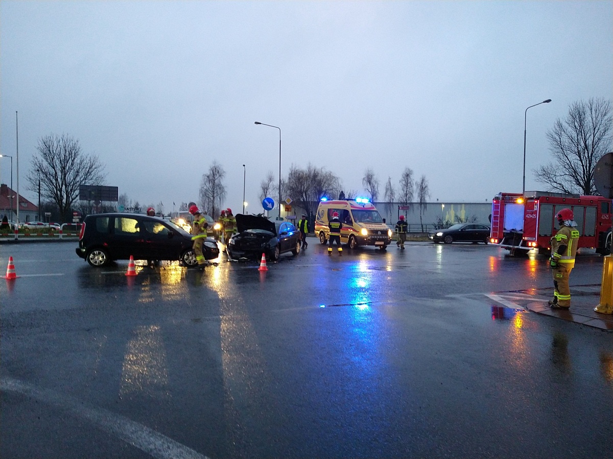 Wypadek na skrzyżowaniu ul. Gdańskiej z Trasą Zjazdu Gnieźnieńskiego