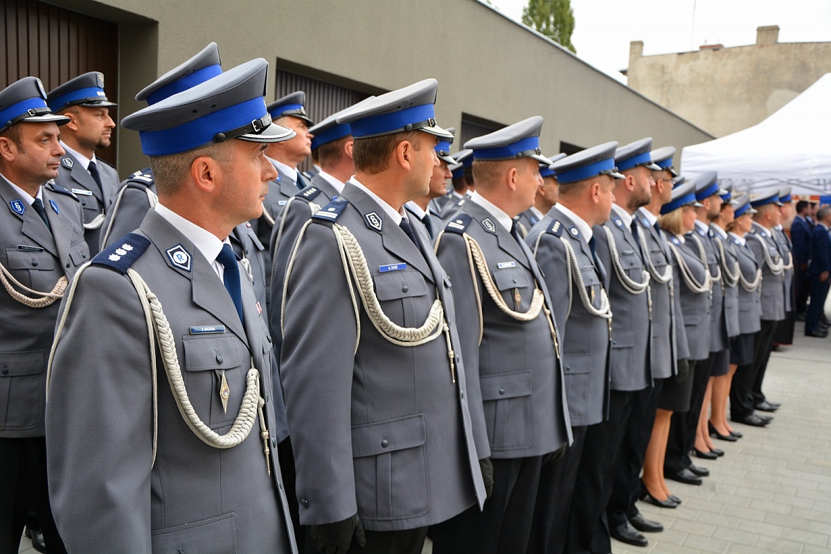 Komendant Komisariatu Policji w Trzemesznie pożegnał się z mundurem